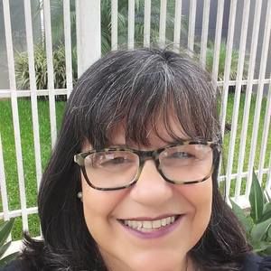 Meet your Posher, Débora